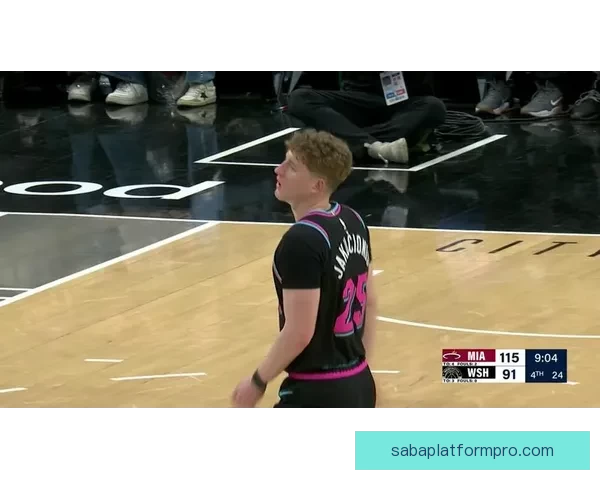 哈克斯狂砍32分率热火大胜奇才比分定格152比136